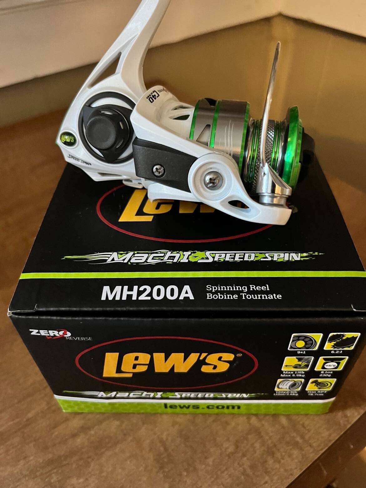 NiB Lew's Custom Speed Spin 400 6.2:1 White Spinning Reel CS400 Buy it Now 