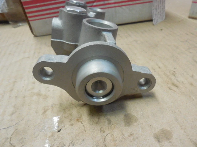 1988 - 1991 Buick Skylark FWD Brake Master Cylinder 39583 - Image 4 of 4