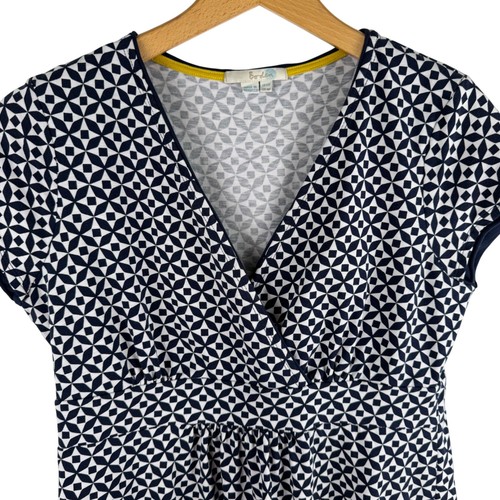 Boden Womens Jersey Dress Geometric Print Cap Sleeve Size 8 Petite Navy White