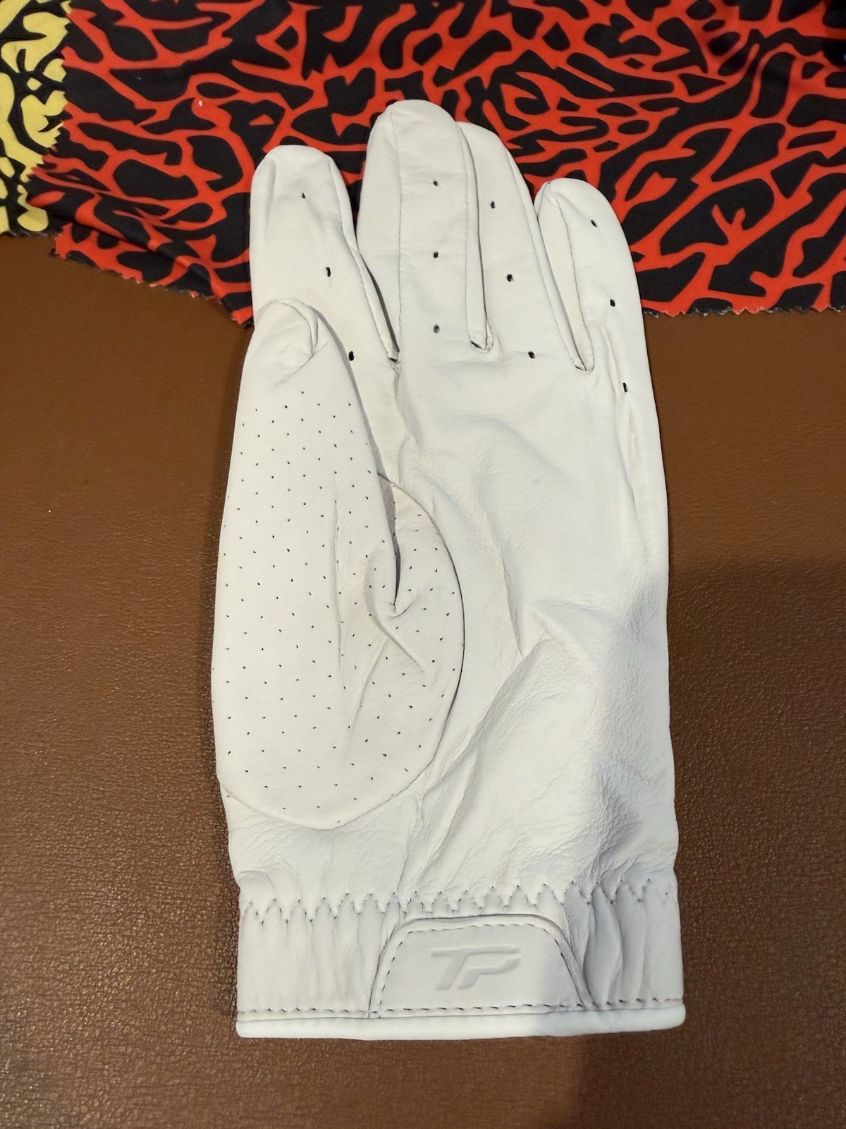 TaylorMade TP Tour Preferred Men&rsquo;s Golf Glove Cadet ML With Ball Marker