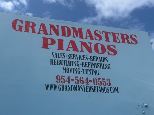 30+ YEARS OF PIANO EXPERTISE