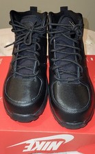 Size UK 4 (GS) - Nike Manoa Mid Triple Black 2021