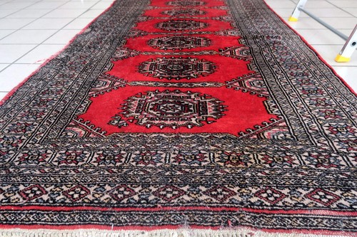 Handmade Vintage Uzbek Bukhara Rug 3' x 6.1' (92cm x 186cm), 1960s - 1C1095 - Picture 8 of 9