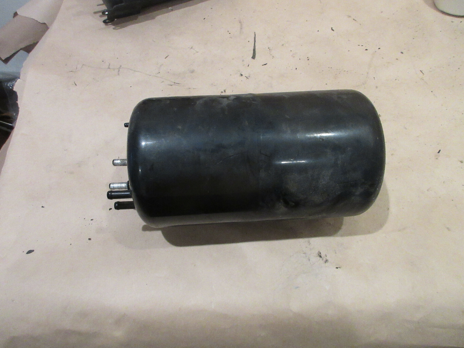 Ferrari 360,458 Vacuum Tank P/N 177060