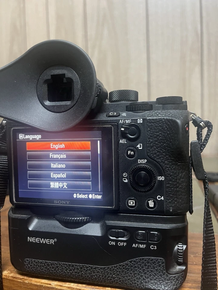 Комплект беззеркальной камеры Sony A7S ii — выдержка 758, объектив + захват + сумка - Изображение 3 из 4