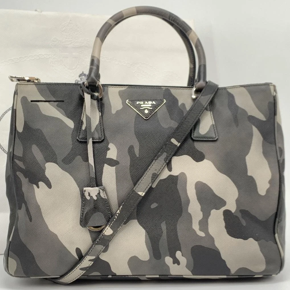 プラダ 迷彩 ポーチ 正規品✨希少美品！PRADA プラダ カモフラ柄