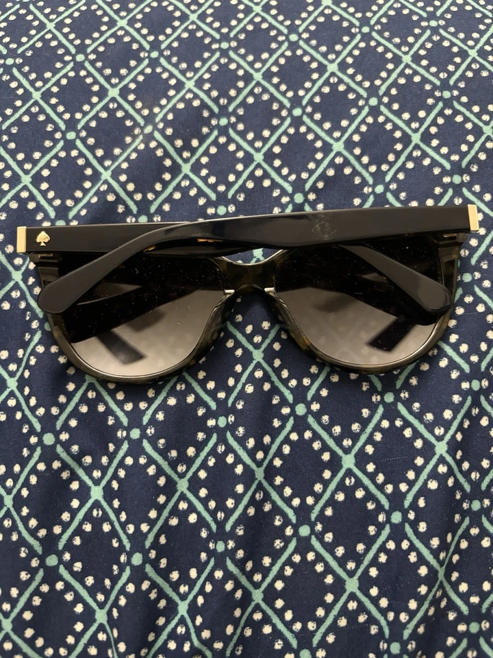 全新 Kate Spade New York 女式 Daesha 圆形太阳镜,蓝色哈瓦那,56 毫米 — 第 2/4 张图片