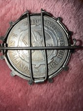Südafrikanische 95% Silber 18961 Schilling Münze mit Silbermontierung als Brosche Anstecknadel