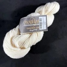 Cascade 220 Fingering Sock Yarn !00% Peruvian Highland Wool Natural