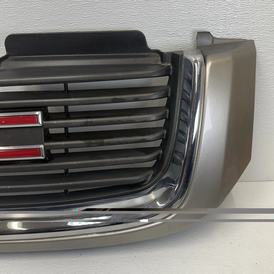 2002- 2009 GMC Envoy Front Upper Grill Grille Red Chrome OEM - Image 4 of 4