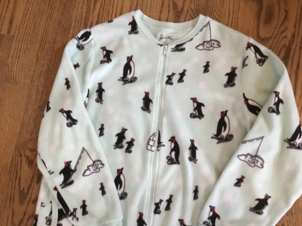 Pijama Nick and Nora One Piece Cremallera Verde Claro Pingüino Divertido Tema Talla XL Foto 4 de 4