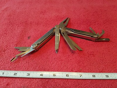 Leatherman ''WAVE'' Stainless Steel Multi Tool with Leather Sheath 1998 USA 