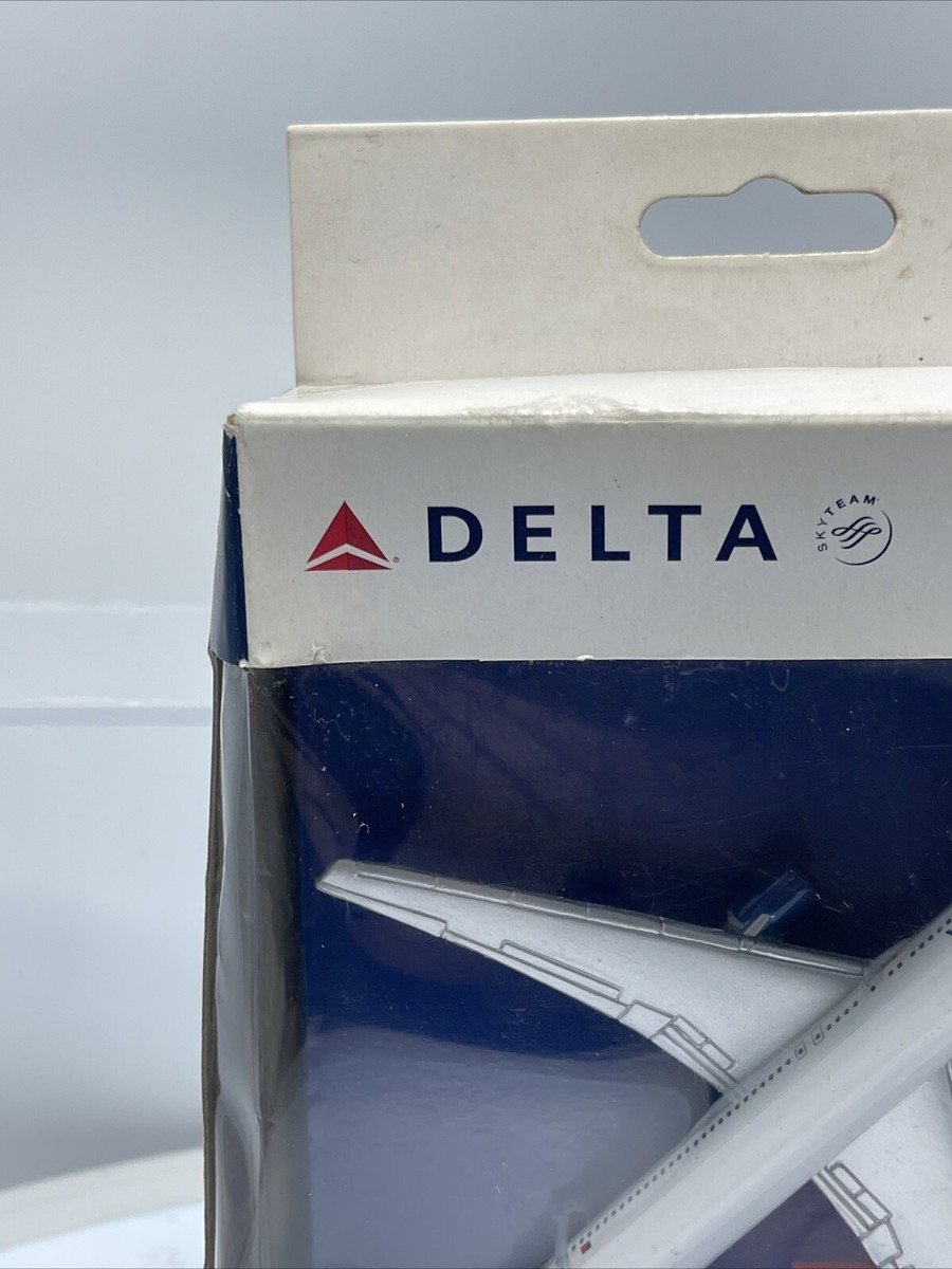 DARON REALTOY RT4994 Delta Air Lines Boeing 767 1/375 New Livery