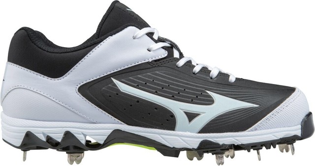 mizuno pitching cleats