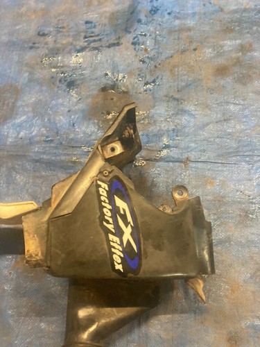 1998 98 Yz125 yz 125 air box air intake box - Picture 4 of 5