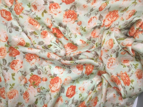 NUEVA Tela de Estampado Floral Satén Suave de Diseñador de Clase Alta - Imagen 2 de 5