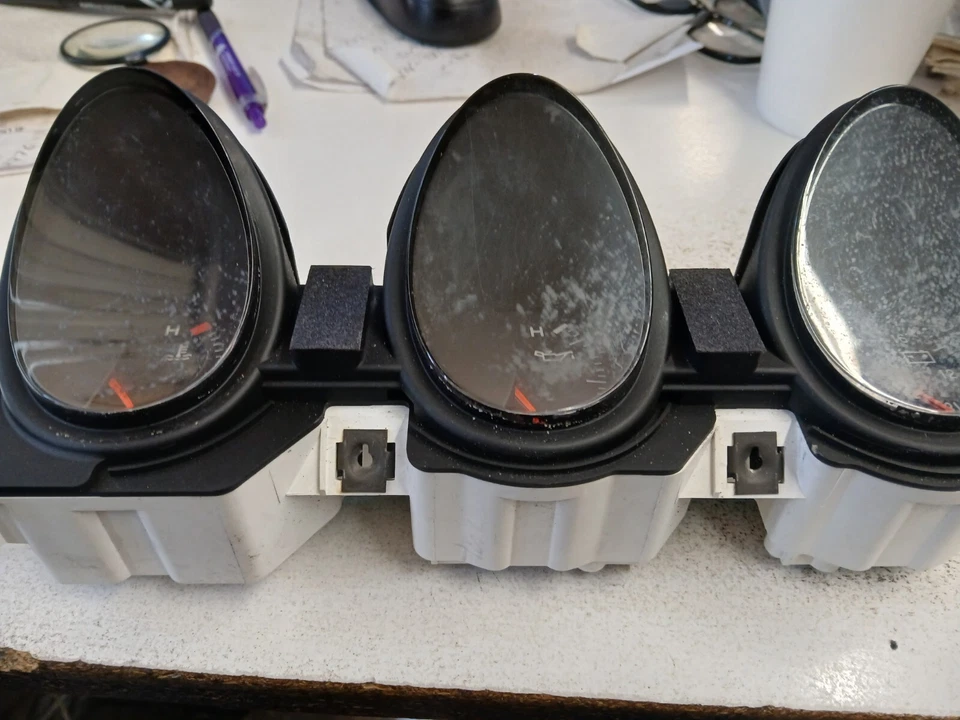 🥇91-96 MITSUBISHI 3000GT AGUA ACEITE TEMPERATURA BATERÍA MEDIDOR DE VOLTAJE OEM Foto 3 de 4