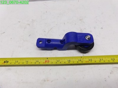 QTY=4: Trolley half ''click'' for T-track Blue Body & Black Wheel