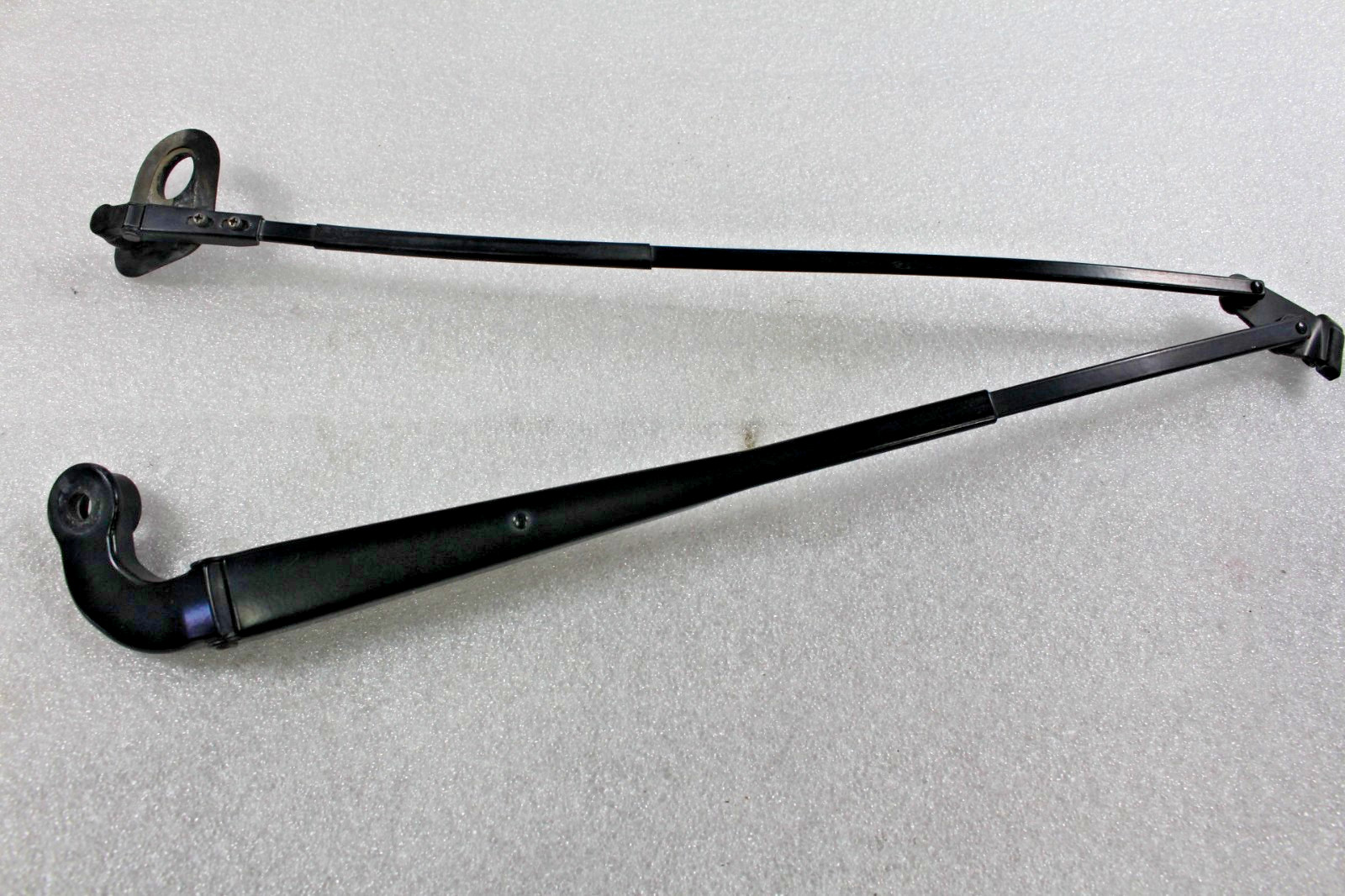 Maserati Quattroporte, LH, Left, Wiper Arm, Used, P/N 67843000