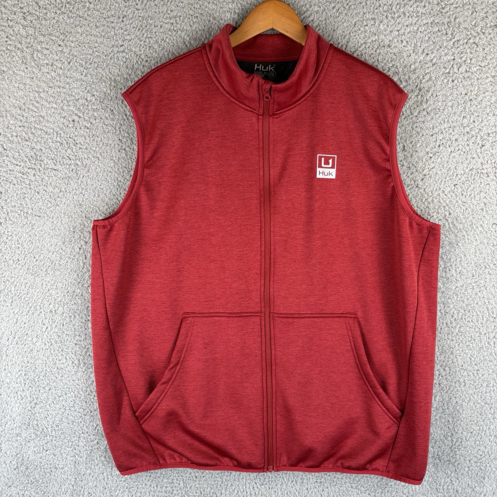 Huk Fishing Performance Vest Mens 2XL Red Full Zip Pockets Outdoor Stretch