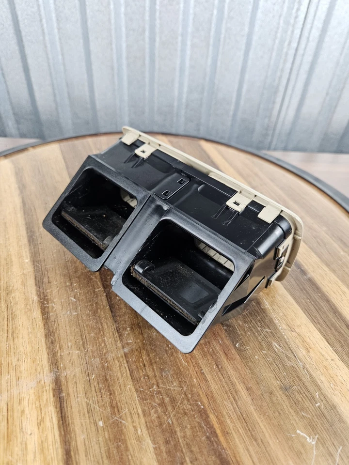 LEXUS GS300 GS430 2001 2002 2003 2004 2005 CONSOLA VENTILACIONES DE AIRE TRASERAS LE02 MARFIL Foto 3 de 4