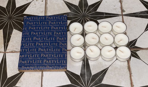 PARTYLITE~BOX OF 12~TEA LIGHT~CANDLES~BALSAM SNOW~V04922~NIB - Picture 8 of 8