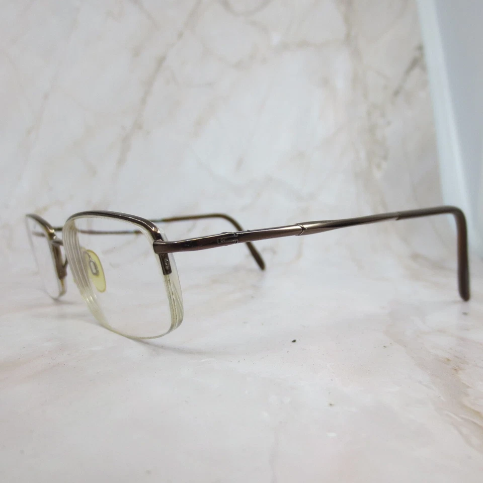 Marco de gafas Sergio Tacchini ST1019 café medio borde rectangular 52-19-140 Foto 2 de 4