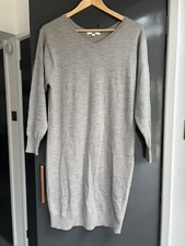 Women’s XS Uniqlo Grey Wool Dress V Neck 