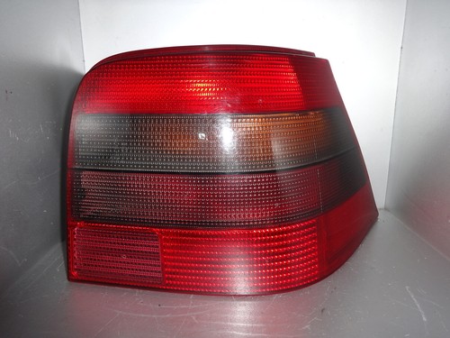 VW Golf 4 1J Limousine Rücklicht Rückleuchte Licht Leuchte HR 1J6945112T