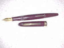 DUBONNET RED  EVERSHARP Fountain Pen  -  Circa 1950  -  LOW MILES