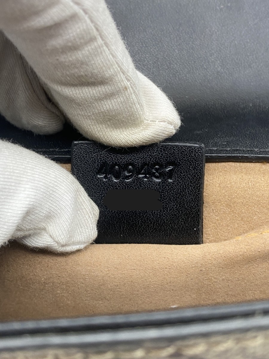 GUCCI 409487 GG Supreme BEE Leather Coated Canvas Small GUCCI 409487 GG Supreme BEE Leather Coated Canvas Small