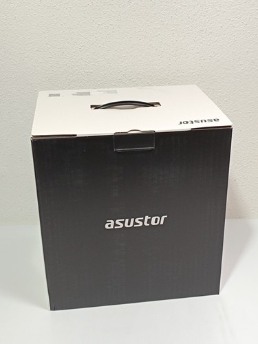Asustor LOCKERSTOR 4 Gen3 AS6804T 4-kieszeniowy NAS _4,7_6 - Zdjęcie 2 z 8