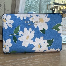Kate Spade KK923 Schuyler Charming Daisy Medium Compact Bifold Wallet Tide Pool