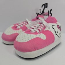 Hello Kitty Plush Slippers Kids Size 4/5 Pink Soft House Shoes New w/ Tags.