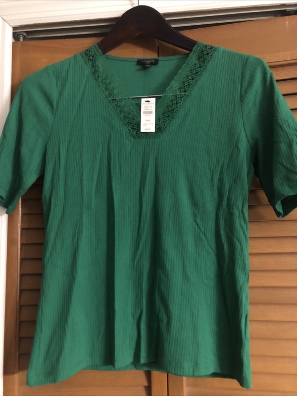 NWT Talbots Emerald Green lace trim v neck tee shirt woman's size Medium Petite
