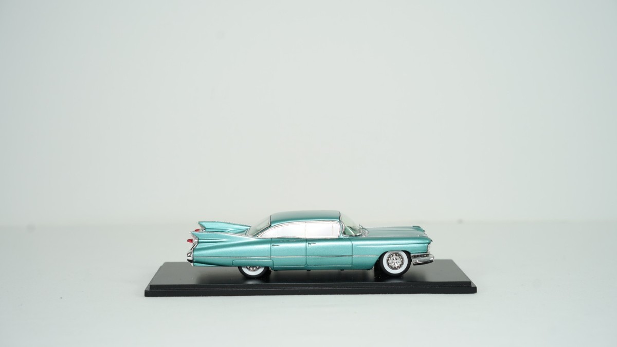 Spark 1/43 Diecast 1959 Cadillac Sixty Two Six Window Sedan S2913