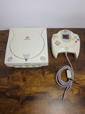 Sega Dreamcast Console & Controller For Parts or Repair  HKT-3020