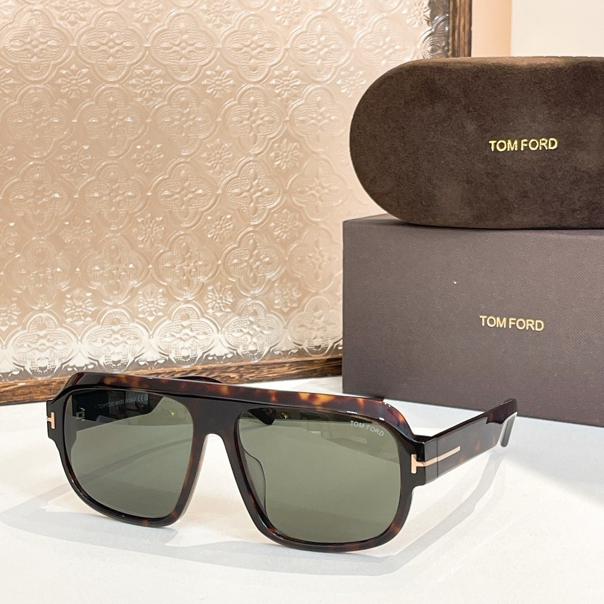 Tom Ford Turner FT1101 Unisex Sunglasses Havana Frame Green  display picture 1