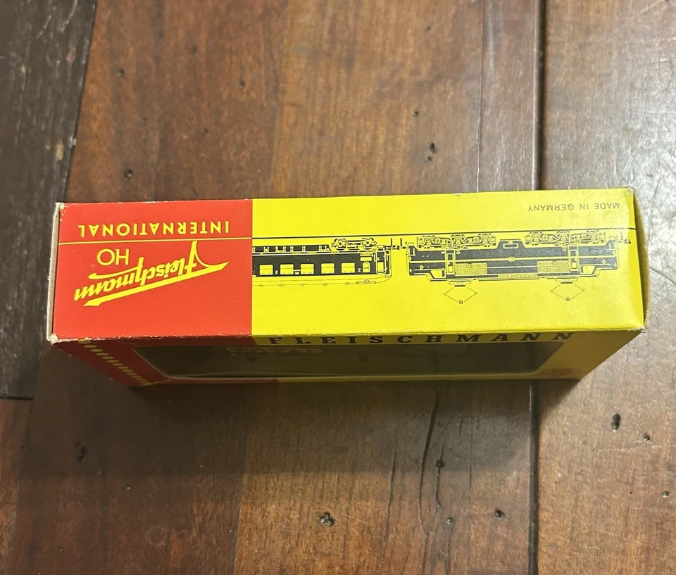 Fleischmann #581464 HO Scale DB Total Tank Car Train In Box - Image 2 of 4