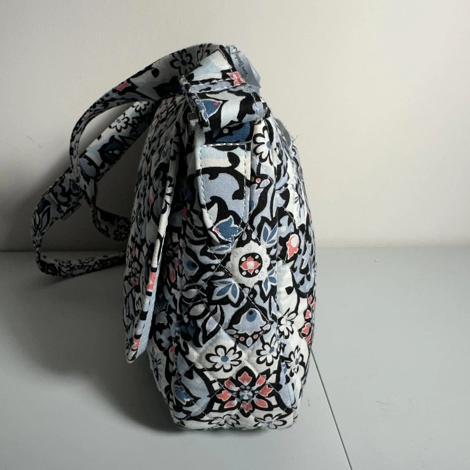 Vera Bradley Lisbon Medallion Turnlock Medium Crossbody Lightweight Floral Bag - Image 4 of 4