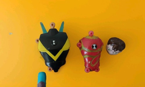 Accesorios de acción Ben 10 ADN X 13 crea el tuyo propio con torsos, piernas, brazos, cabezas. - Imagen 2 de 11