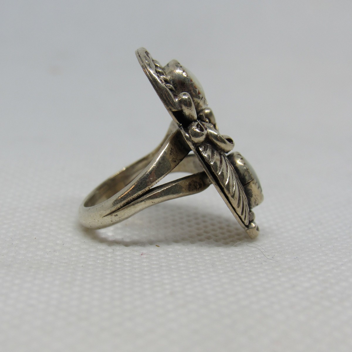 Vintage Sterling Silver L. Reeves Navajo Mother of Pearl MOP Ring