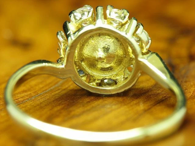 Anello In Oro 8Kt 333 Con Perle Akoya E Decorazione In Zirconia / RG 55 / 2,1G - Immagine 4 di 4