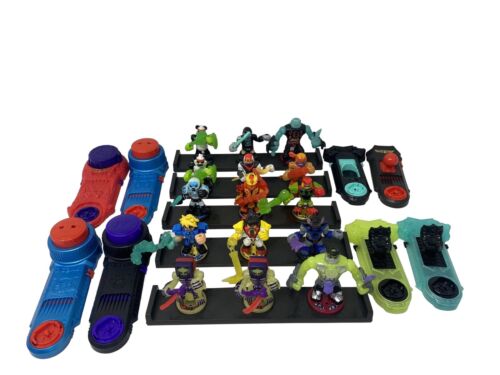 Akedo Ultimate Arcade Warriors Lot Figures