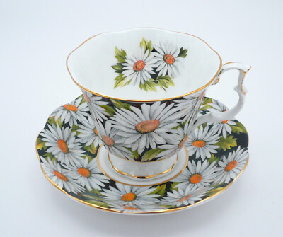 Royal Albert England ~ SYLVIA ~ White Daisy on Black Teacup cup tea