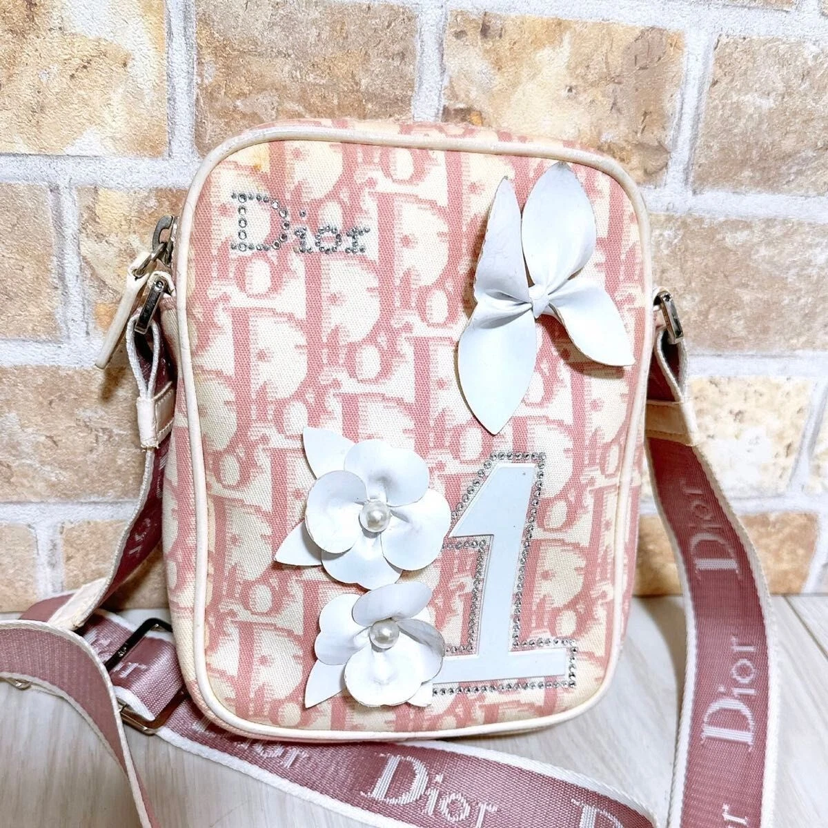 Sac bandoulière Christian Dior cuir rose prix le plus bas articles épuisés occasion