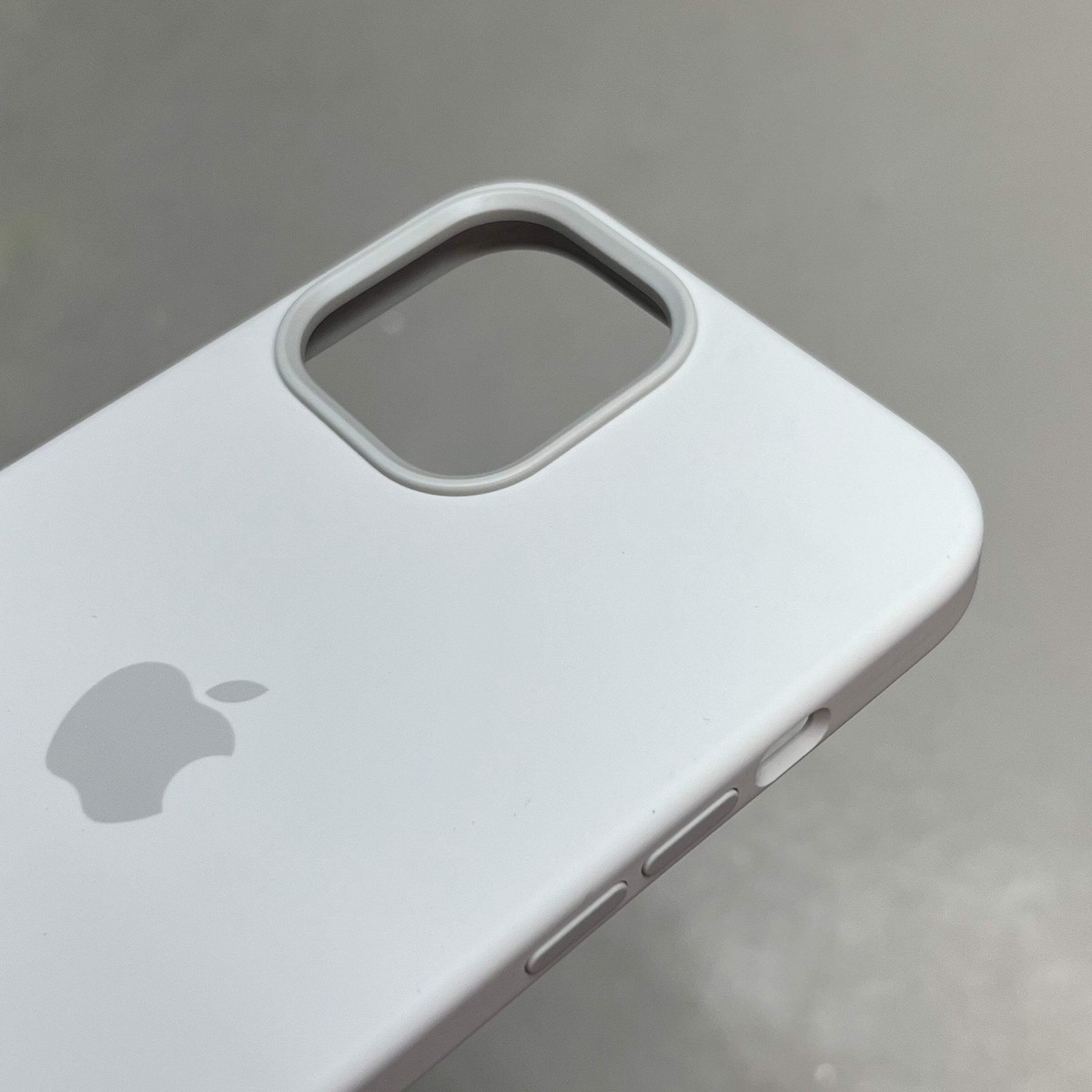 Apple Silicone Case with MagSafe for iPhone 12 Pro Max