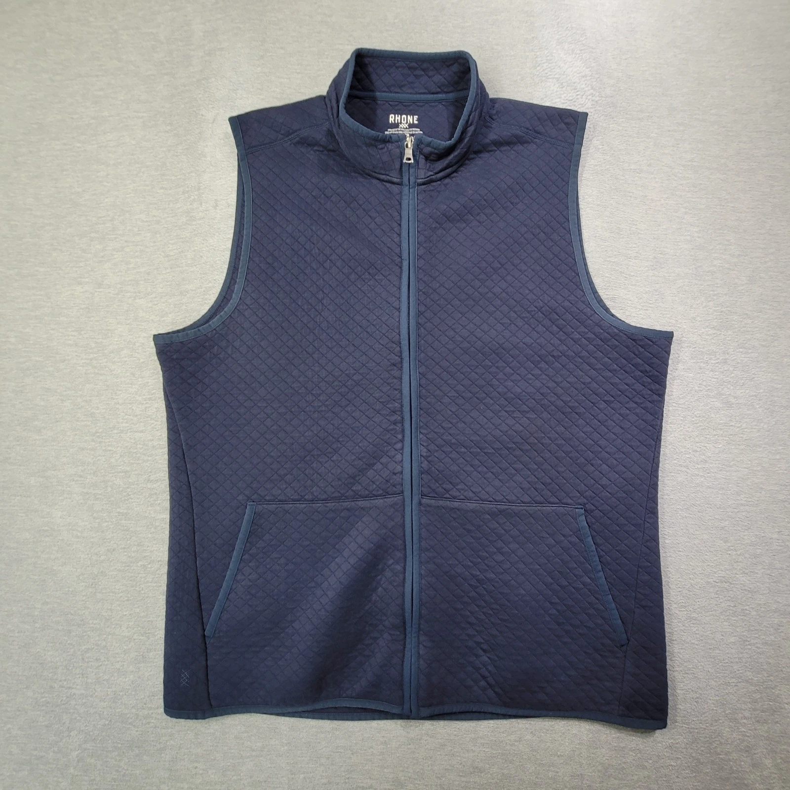 Rhone Vest Mens XL Navy Quilted Full Zip Mock Neck Sleeveless Outdoor Hiking