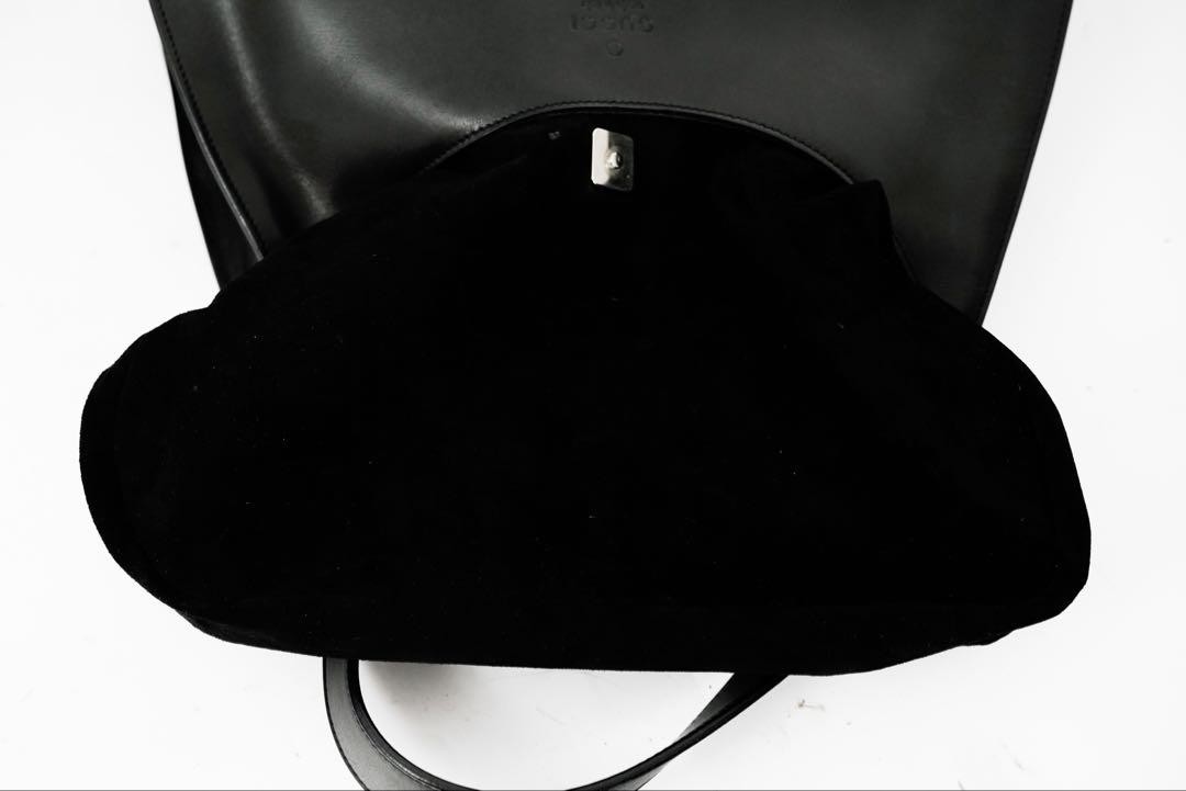 Foto 10 di 24