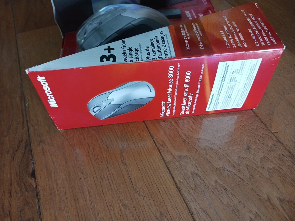 Microsoft Wireless Laser Mouse 8000 (4CH-00012) NEW SEALED RECHARGEABLE NIB  - Image 3 of 4